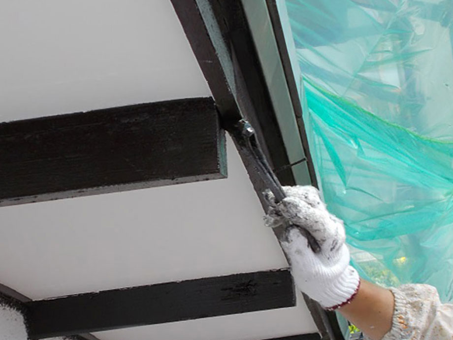 付帯部位の下処理・仕上げ塗り