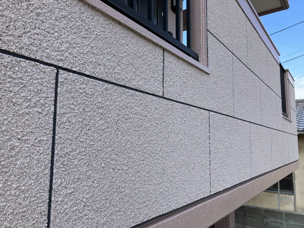 石材調のアップ画像　塗り替え後