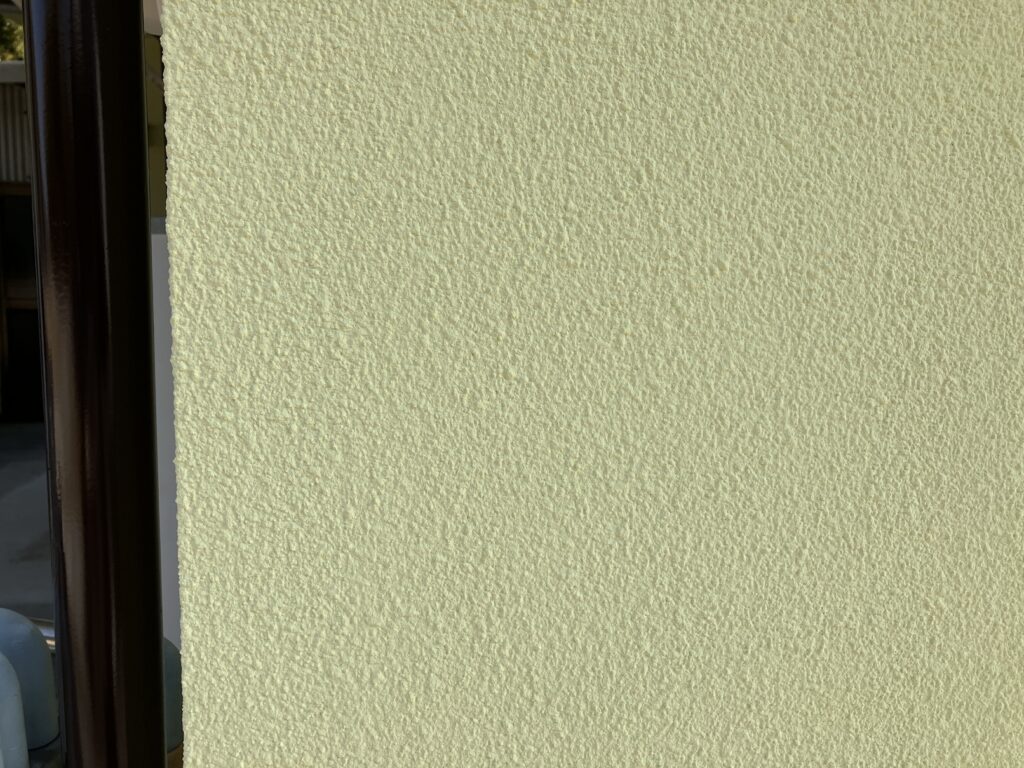 リシンの玉吹きを生かした塗り替え